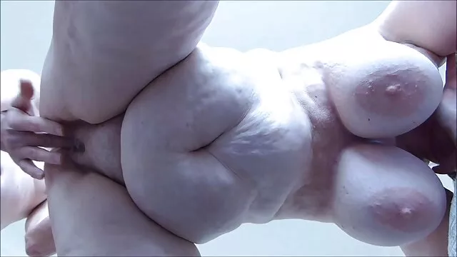 blonde poilue se fait baiser dans la salle de film gratuit x francais gym