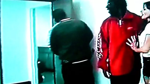 Puttin film porno amateur français gratuit 'It On Exotic Beauty Sabina