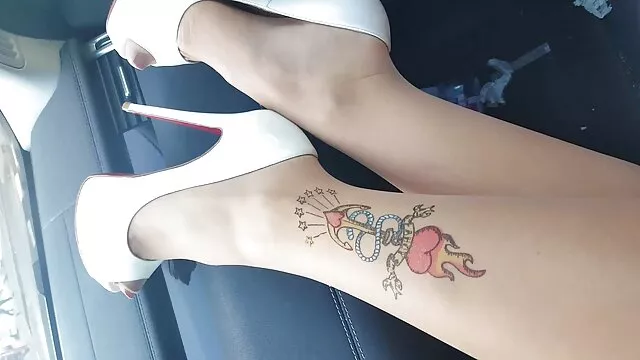 Fiona est un film porno français gratuit une salope hardcore maigre